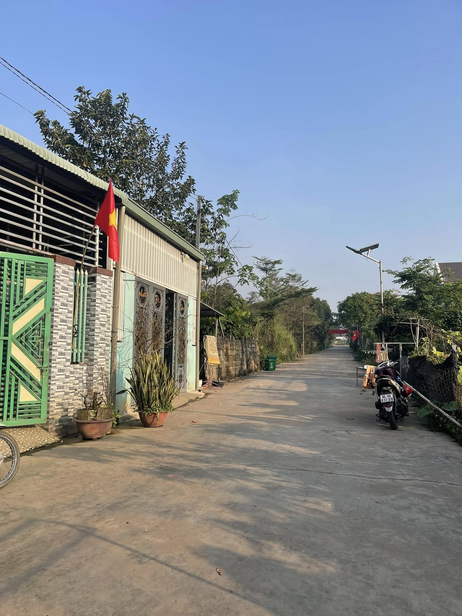 Bán gấp đất thổ cư 82m² cách mặt tiền Đại lộ Đông Tây 50m giá chỉ 950 triệu - Ảnh chính
